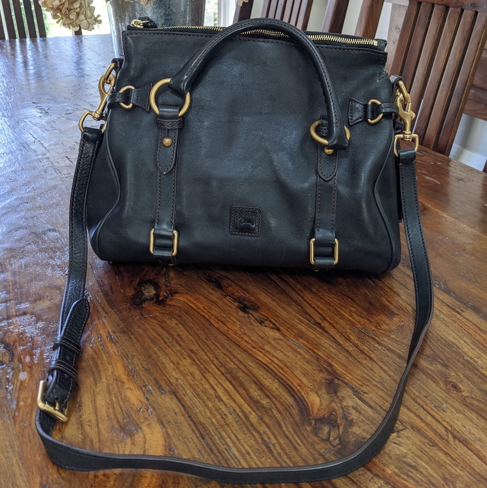 Dooney & Bourke purse